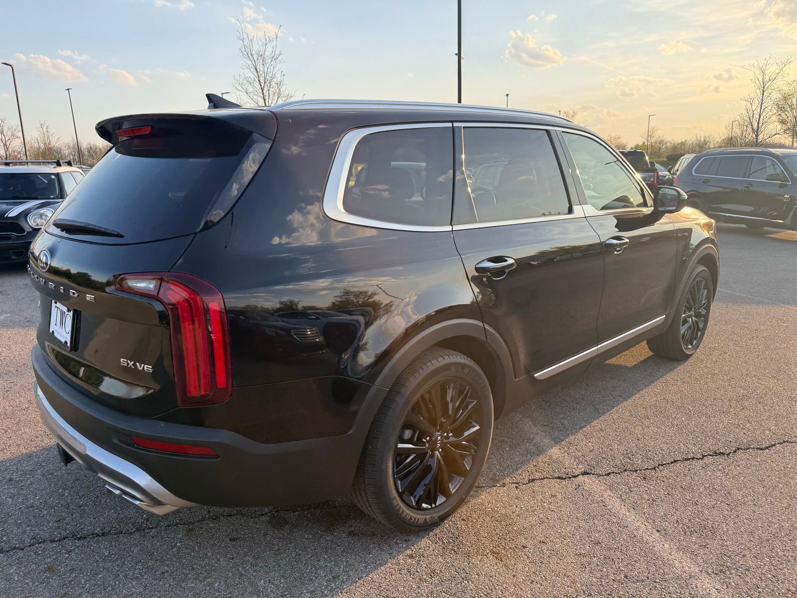 Used 2021 Kia Telluride SX w/ SX Prestige Package image 5