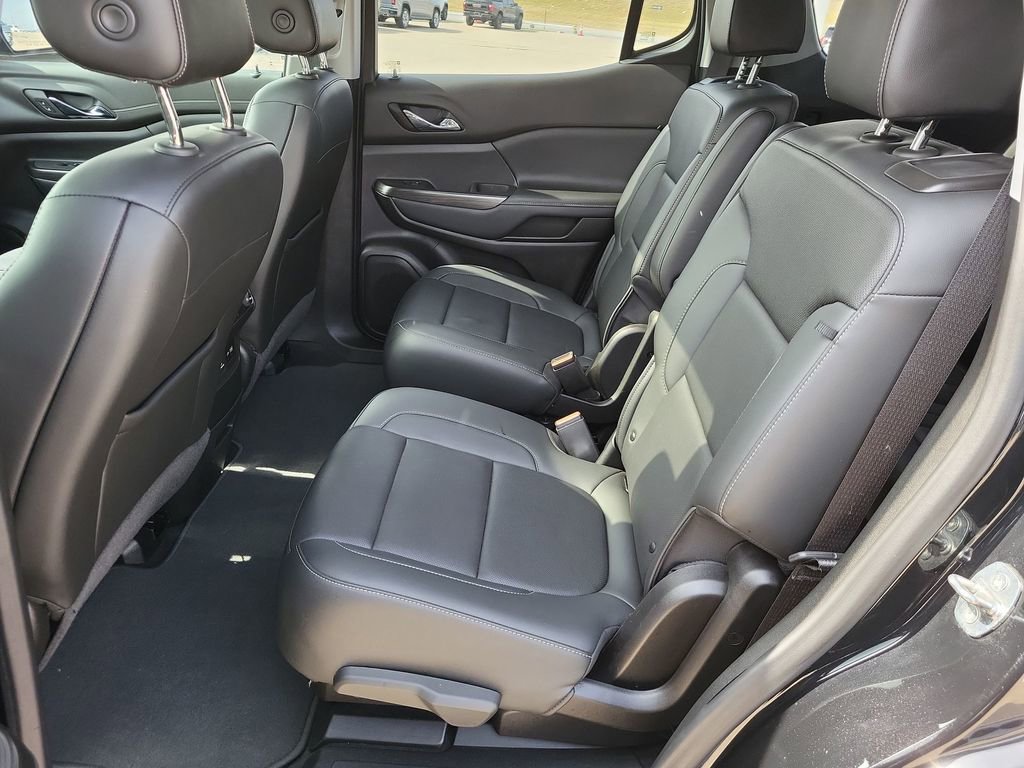 Used 2022 GMC Acadia SLT w/ Elevation Edition image 26