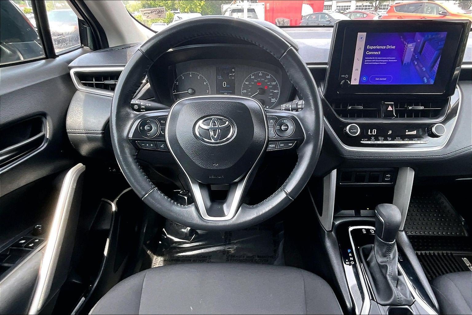 Used 2024 Toyota Corolla Cross LE w/ Moonroof Package AWD/4WD image 5