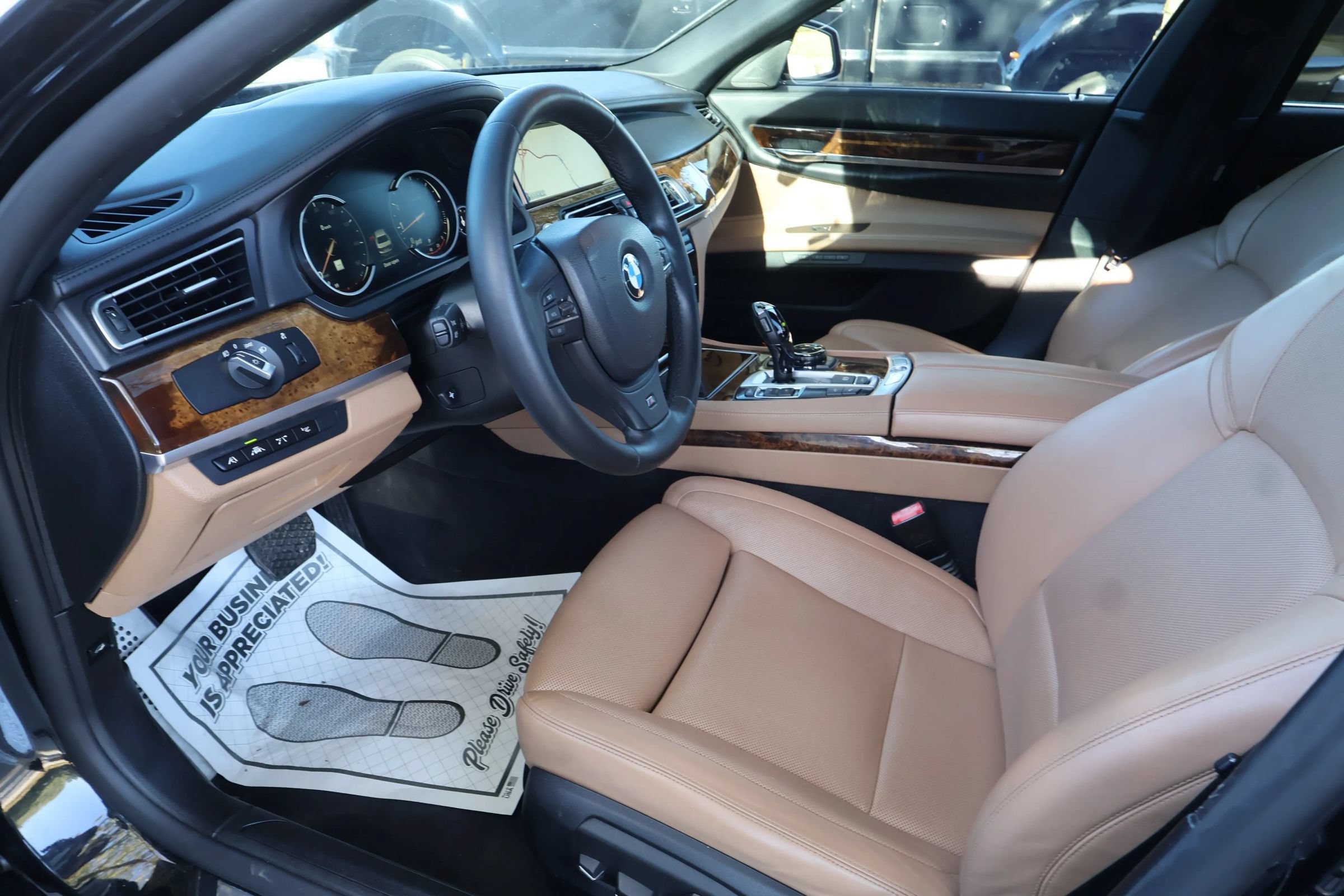 Used 2014 BMW 750Li RWD image 10