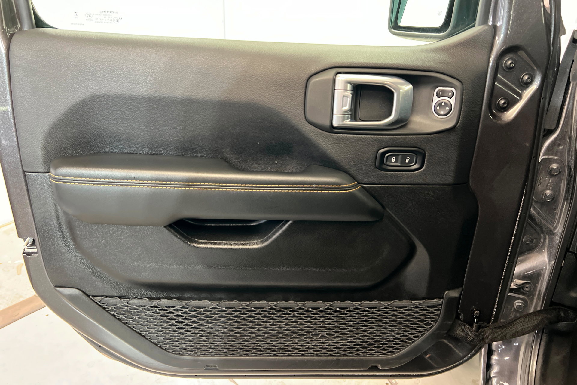 Certified 2025 Jeep Wrangler Sahara image 14