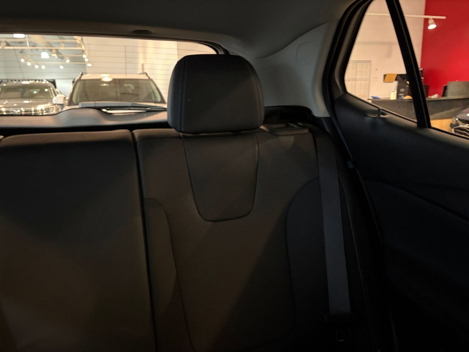 Used 2025 Buick Encore GX Preferred image 36