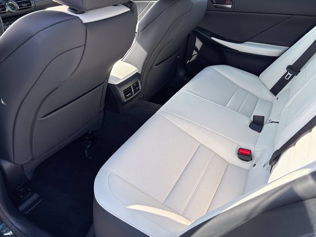 Used 2025 Lexus IS 350 F Sport AWD/4WD image 43