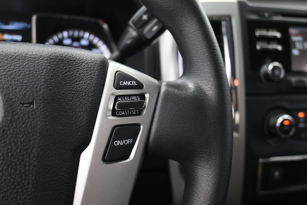 Used 2017 Nissan Titan SV RWD image 19