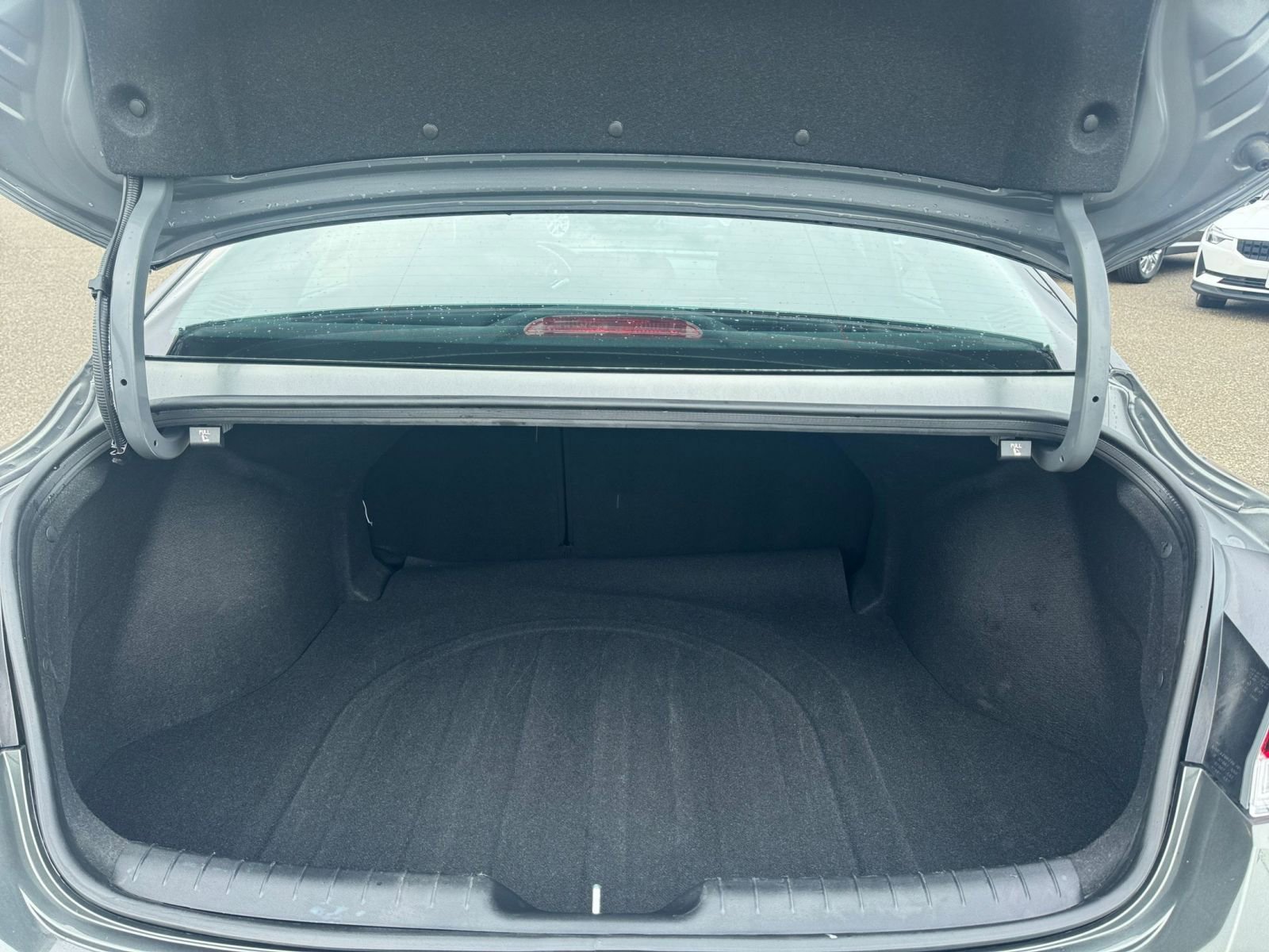 Used 2025 Hyundai Elantra SEL image 31