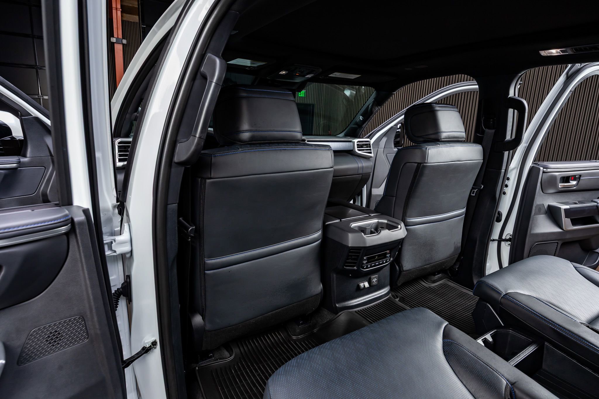 Used 2025 Toyota Sequoia Platinum image 33