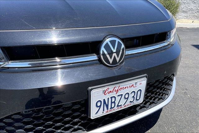Used 2025 Volkswagen Jetta SE FWD image 30