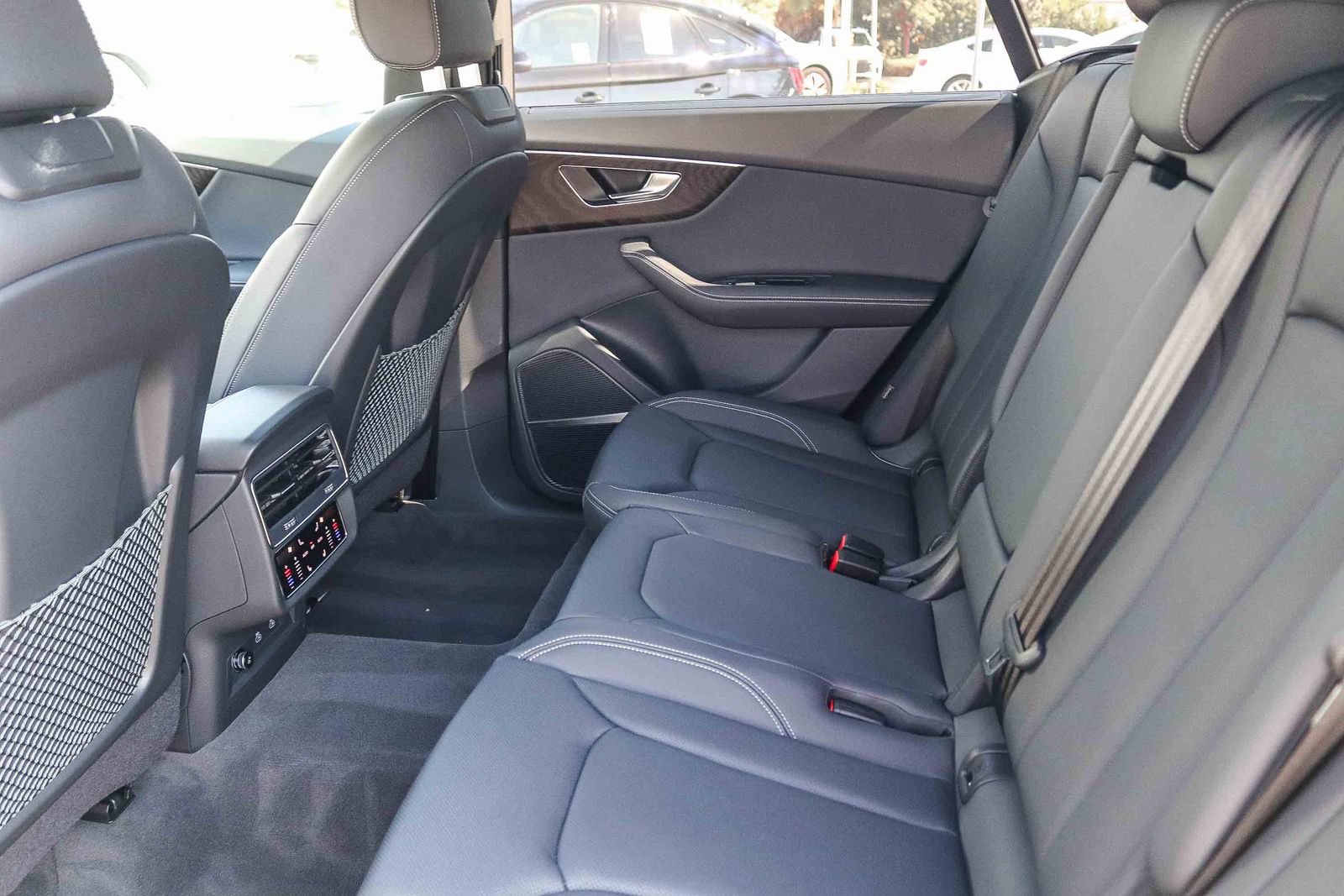 Used 2023 Audi Q8 Premium Plus AWD/4WD image 17