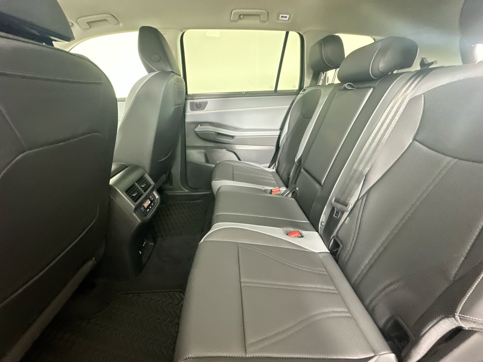 New 2027 Volkswagen Atlas SE AWD/4WD image 39
