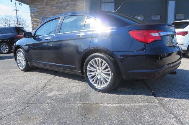 Used 2012 Chrysler 200 Limited w/ Sun/Sound Group FWD image 3