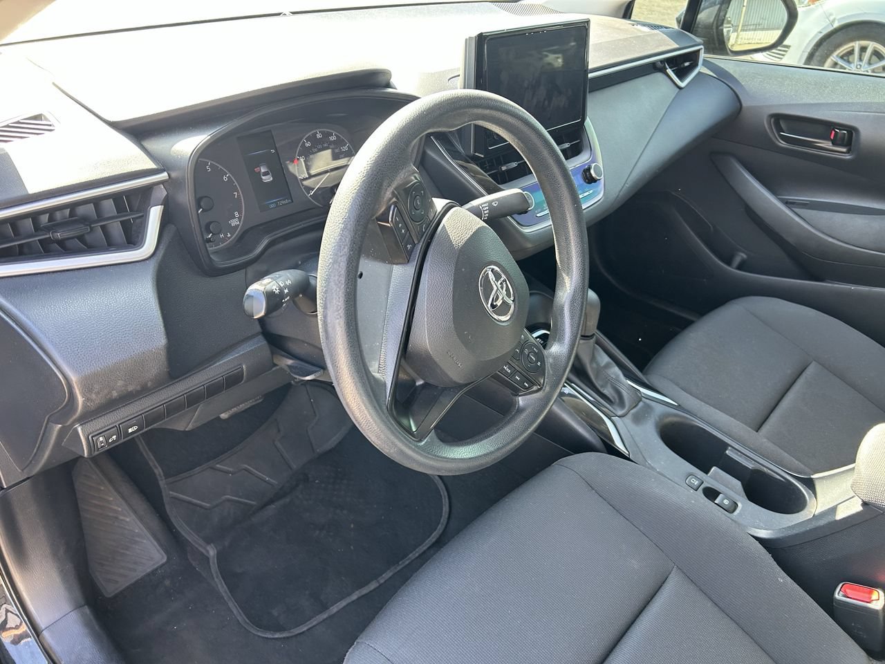 Used 2023 Toyota Corolla LE FWD image 13