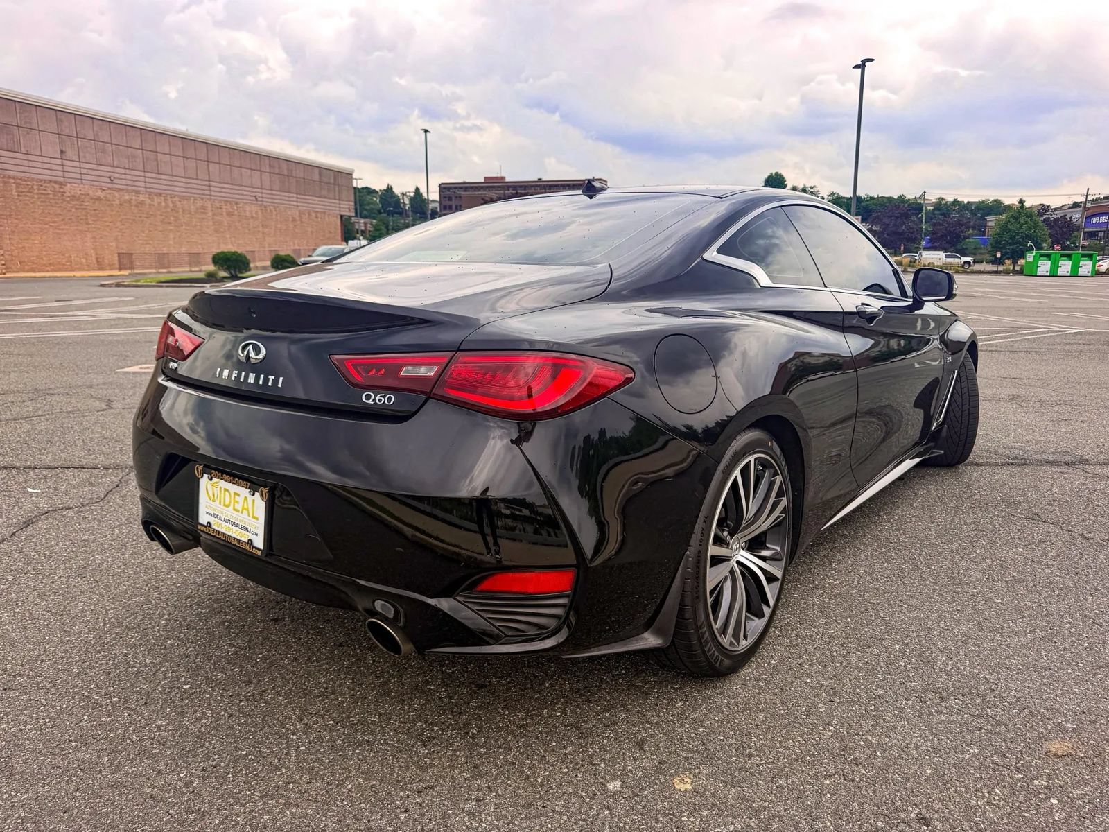 Used 2018 INFINITI Q60 3.0t Luxe AWD/4WD image 6