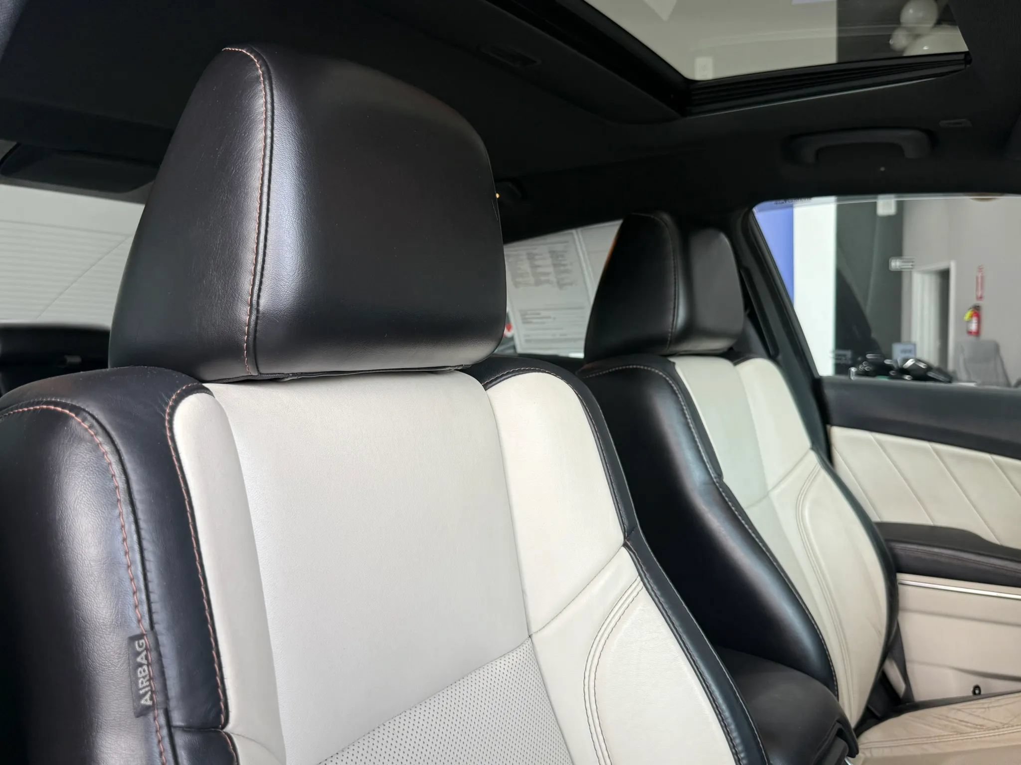 Used 2018 Dodge Charger GT AWD/4WD image 26