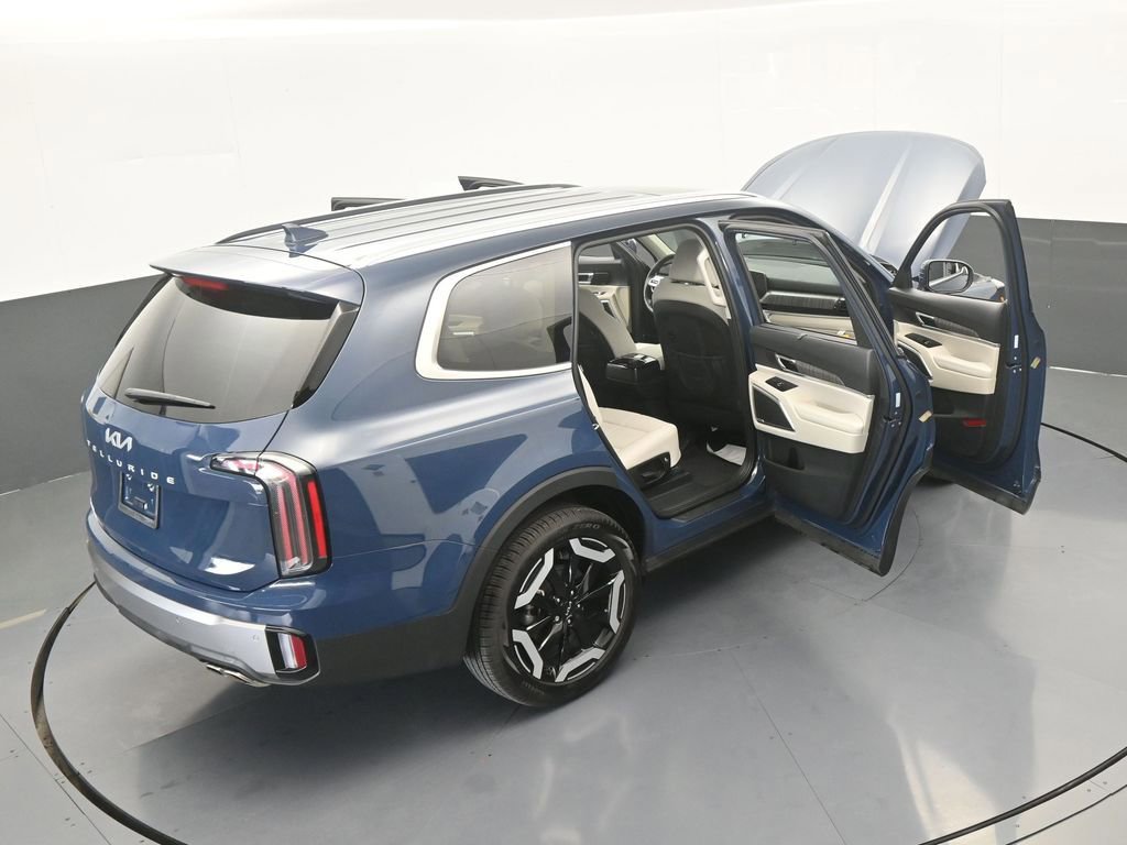 Used 2025 Kia Telluride EX w/ EX Captain's Chair Package image 74