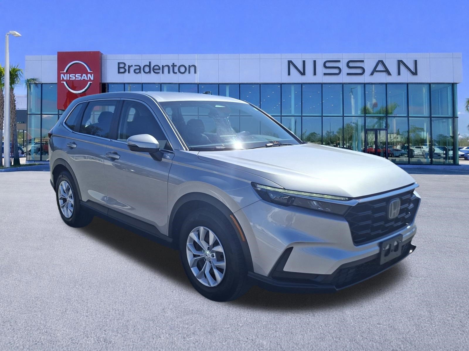 Used 2024 Honda CR-V LX image 3
