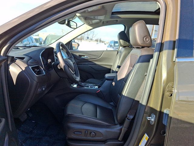 Used 2023 Chevrolet Equinox Premier image 13