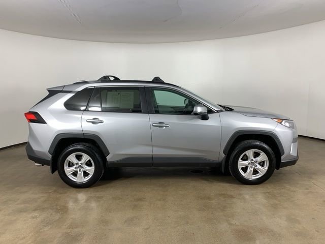 Used 2019 Toyota RAV4 XLE w/ Convenience Package image 7