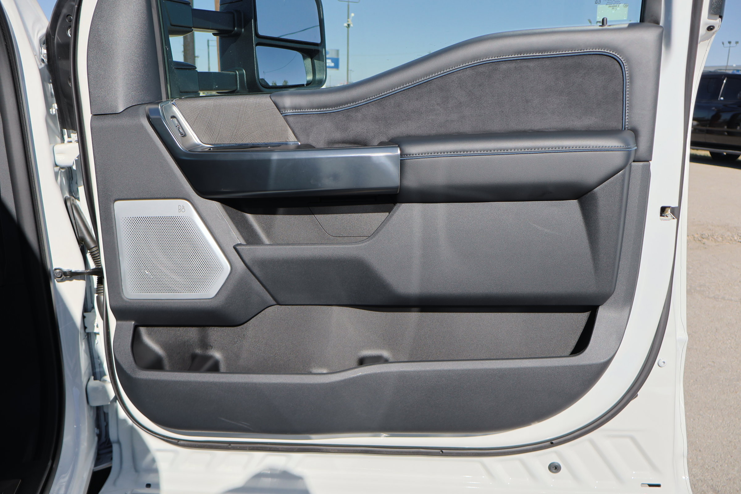 Certified 2025 Ford F450 Platinum image 39