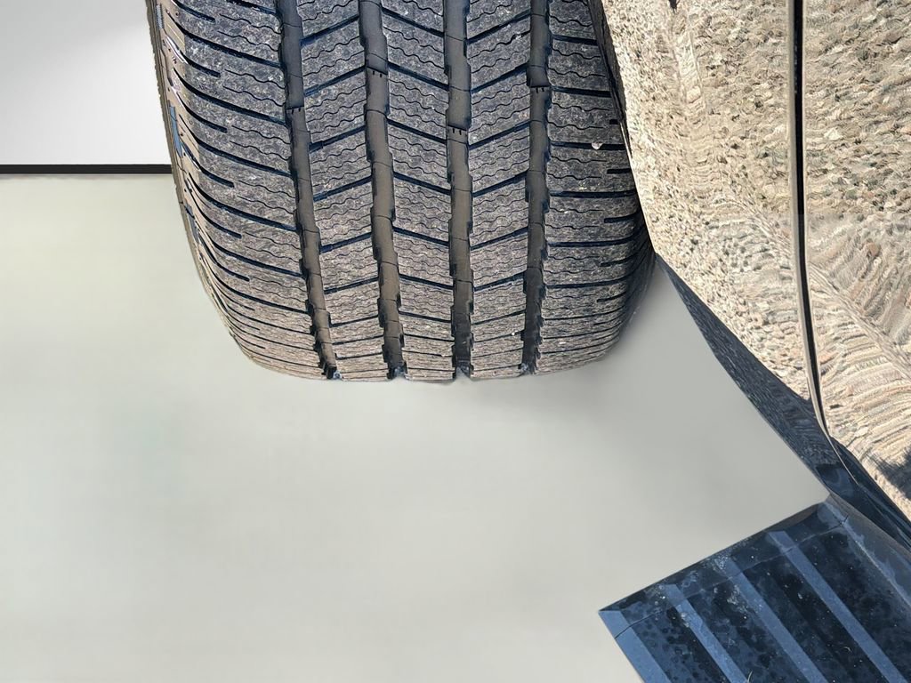 Used 2021 Cadillac Escalade ESV Premium Luxury Platinum image 45