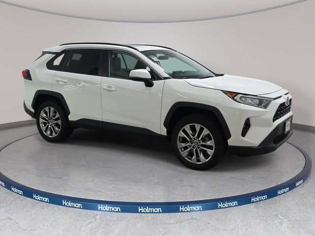 Certified 2020 Toyota RAV4 XLE Premium AWD/4WD image 3