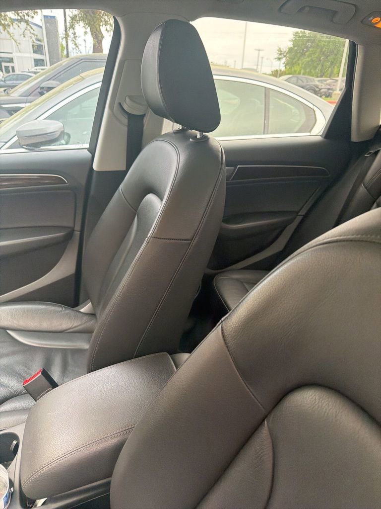 Used 2017 Audi Q5 2.0T Premium Plus w/ Technology Package image 12