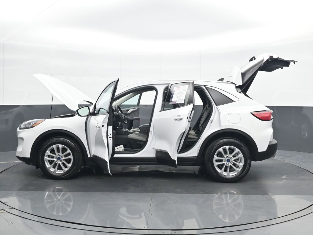 Used 2021 Ford Escape SE w/ Cold Weather Package image 27