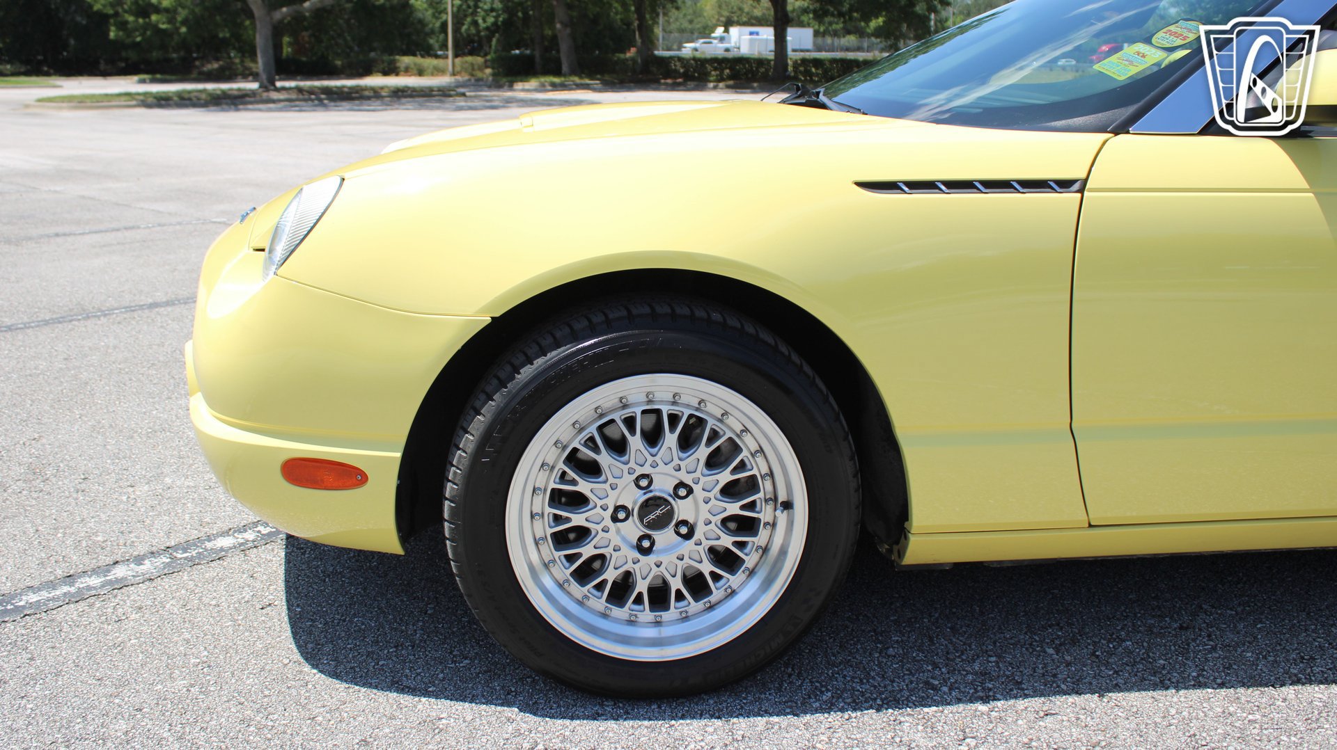 Used 2002 Ford Thunderbird RWD image 28