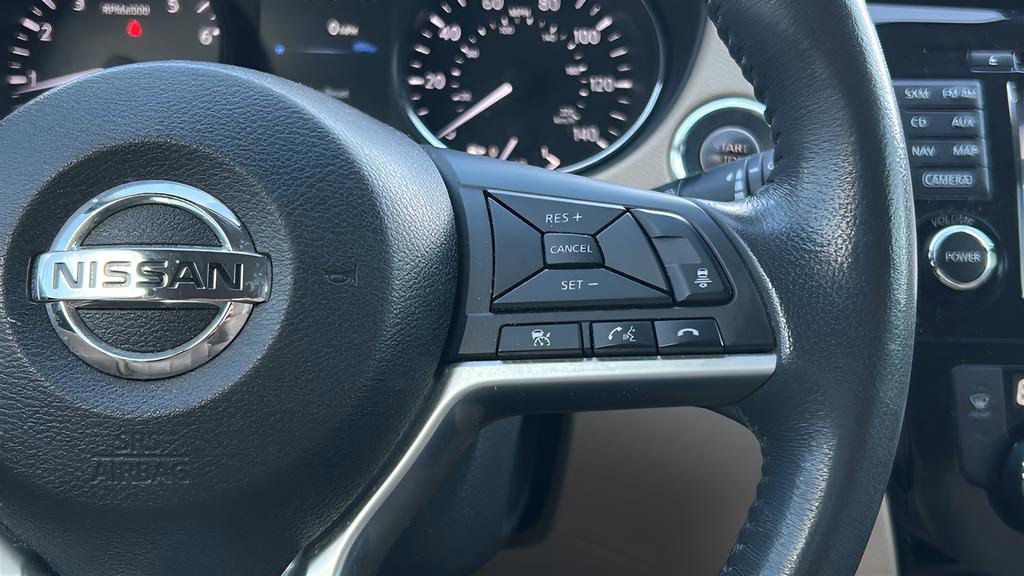 Used 2017 Nissan Rogue SL w/ SL Premium Package image 16