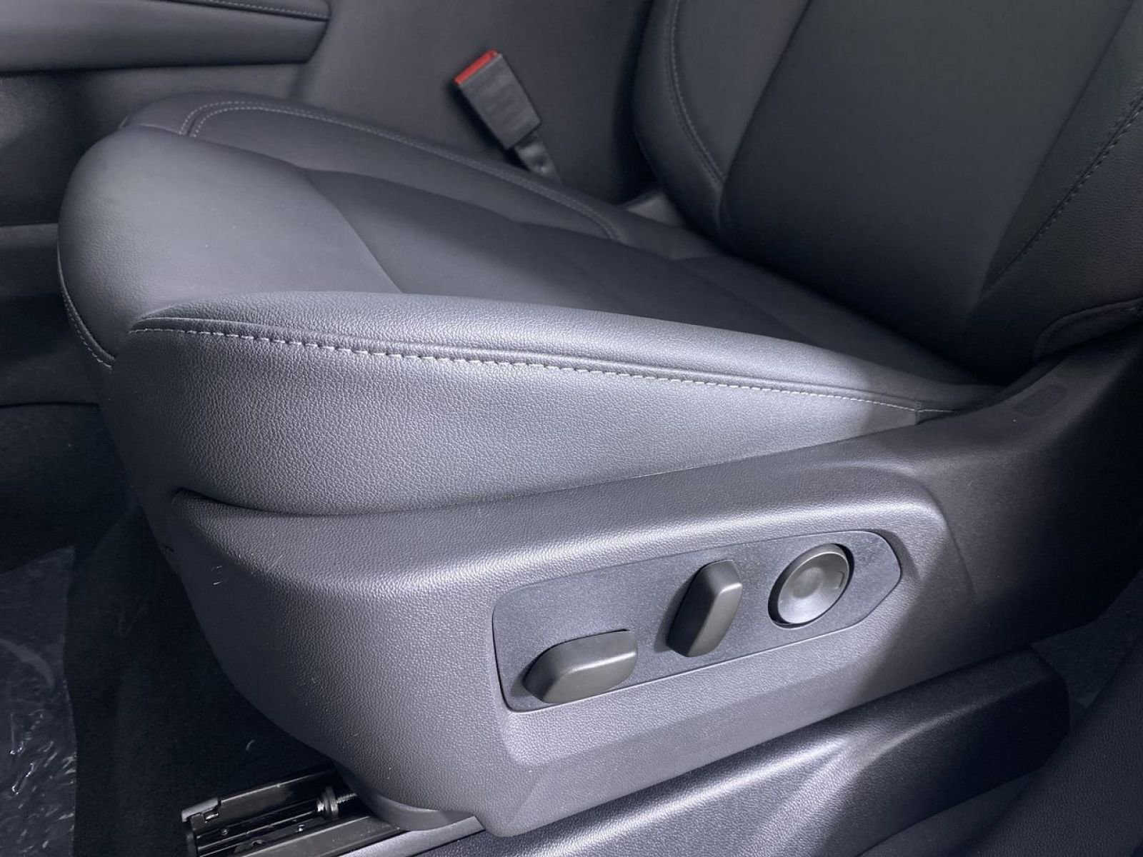 New 2026 Chevrolet Tahoe LT w/ Comfort Package AWD/4WD image 9