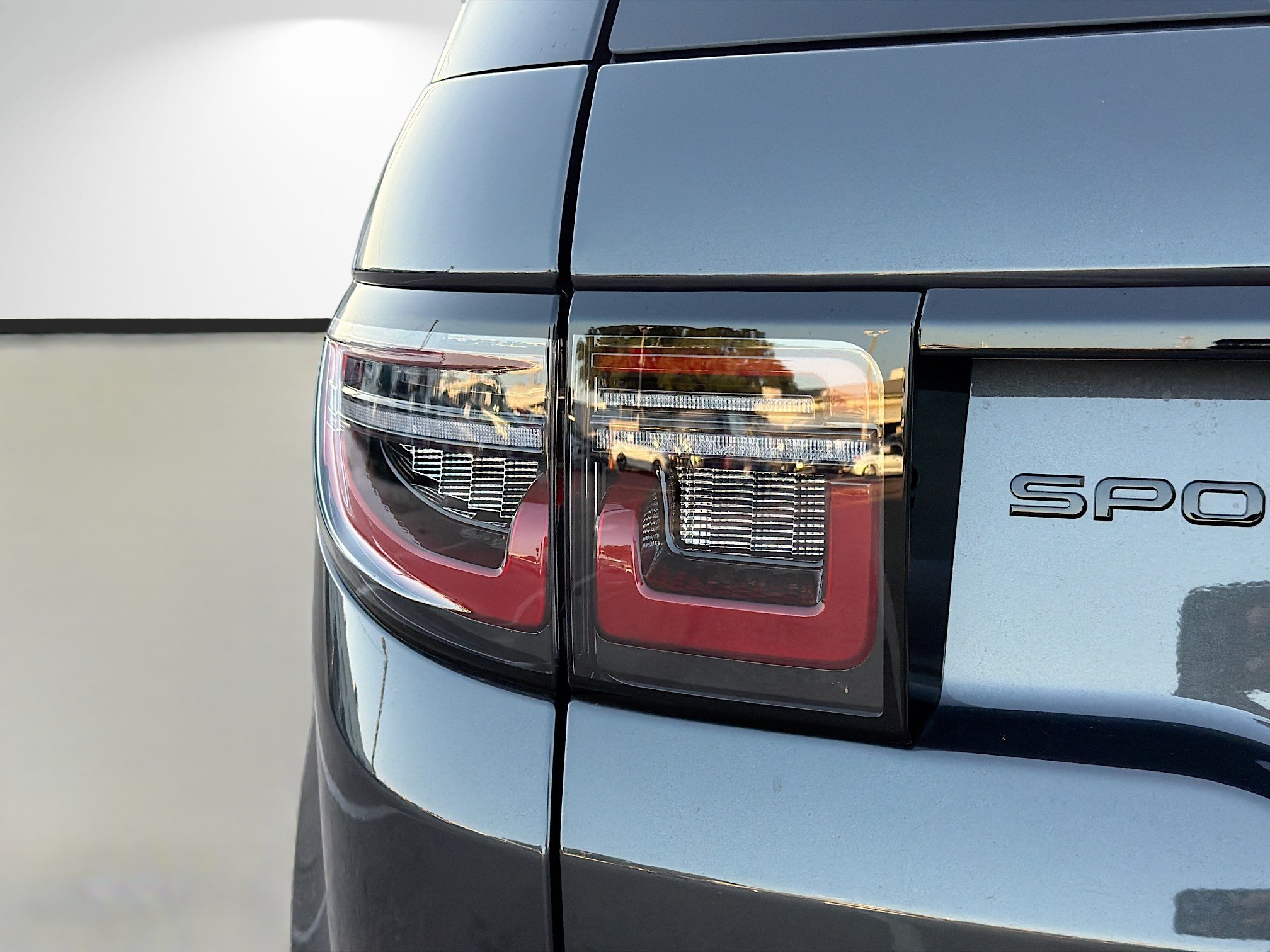 New 2026 Land Rover Discovery Sport Landmark AWD/4WD image 10