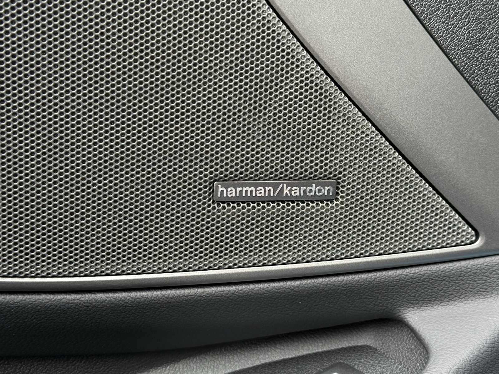 New 2026 BMW 330i xDrive xDrive w/ M Sport Package image 13