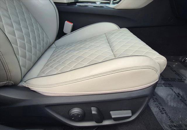 Used 2022 Genesis G70 3.3T RWD image 22