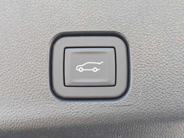 New 2026 Chevrolet Traverse LT w/ Midnight/Sport Edition FWD image 33