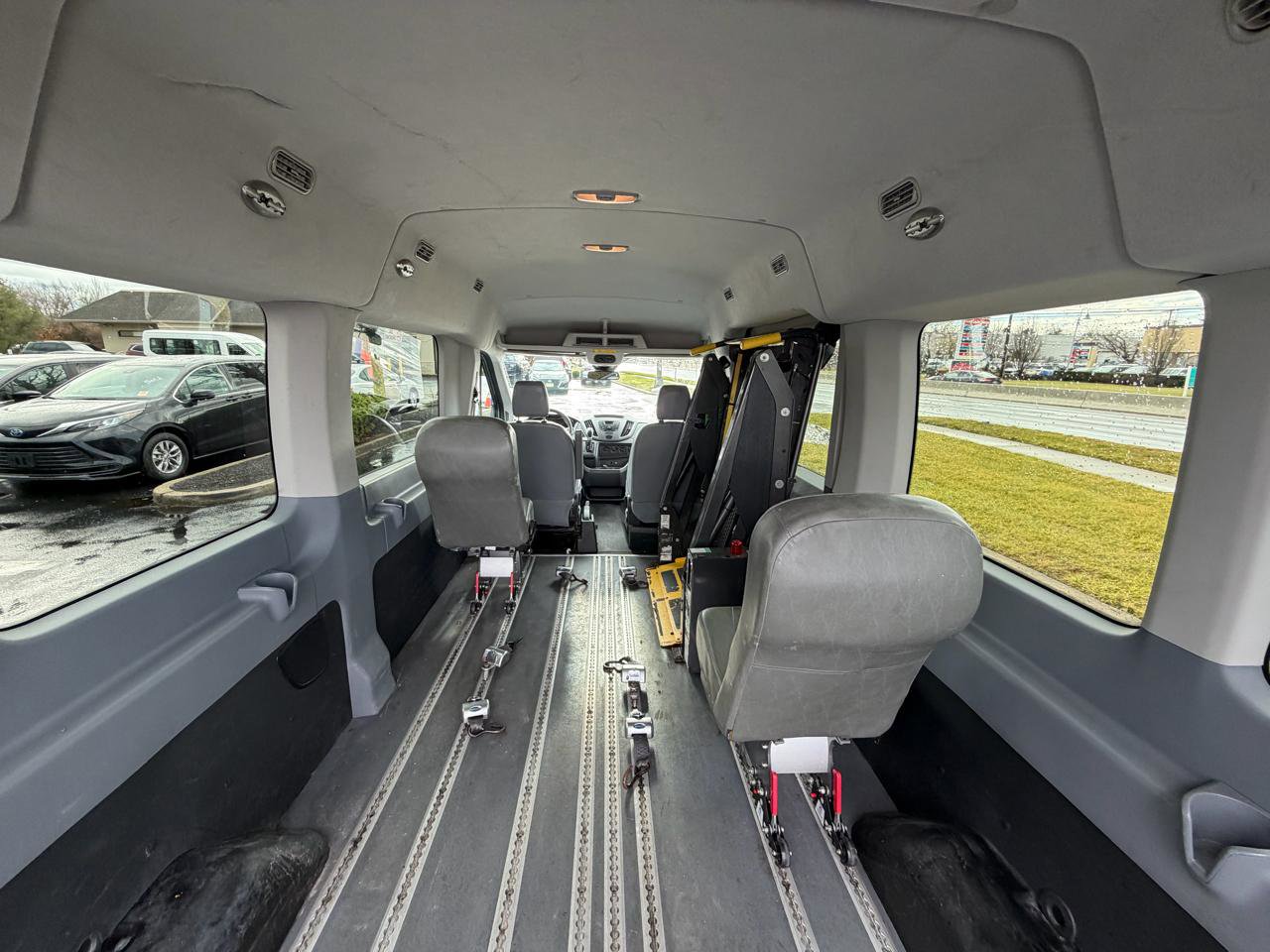 Used 2015 Ford Transit 350 XL RWD image 34