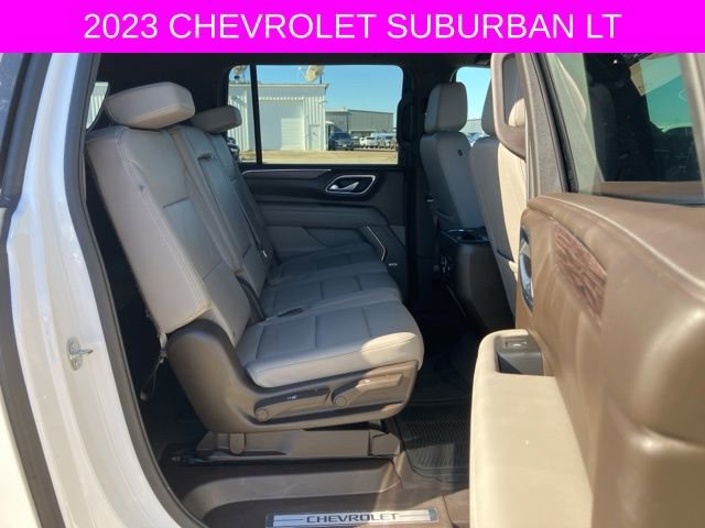 Used 2023 Chevrolet Suburban LT image 15