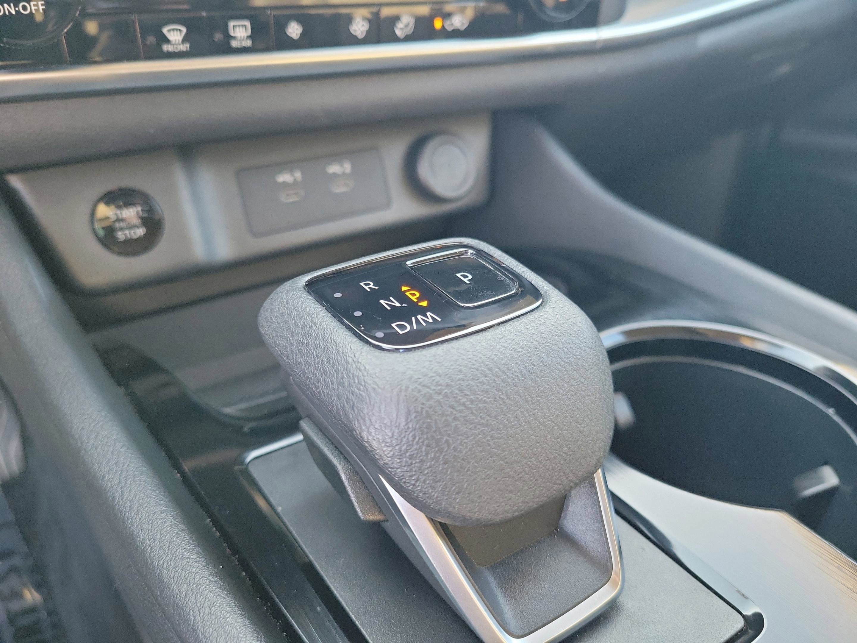 Certified 2024 Nissan Rogue SV image 33