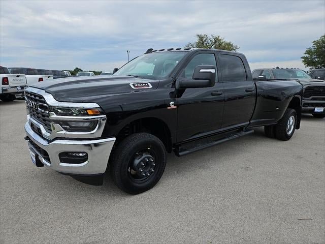 New 2026 RAM 3500 Tradesman AWD/4WD image 32
