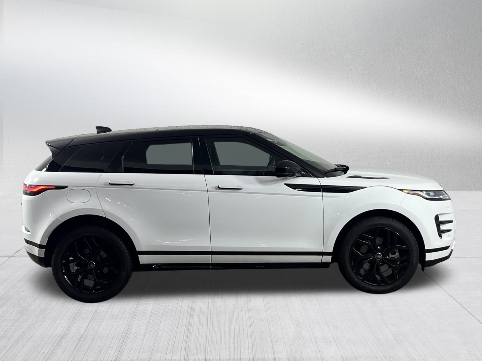 Used 2023 Land Rover Range Rover Evoque R-Dynamic SE image 8