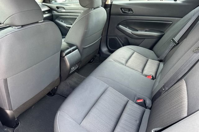 Used 2025 Nissan Altima 2.5 SV FWD image 16