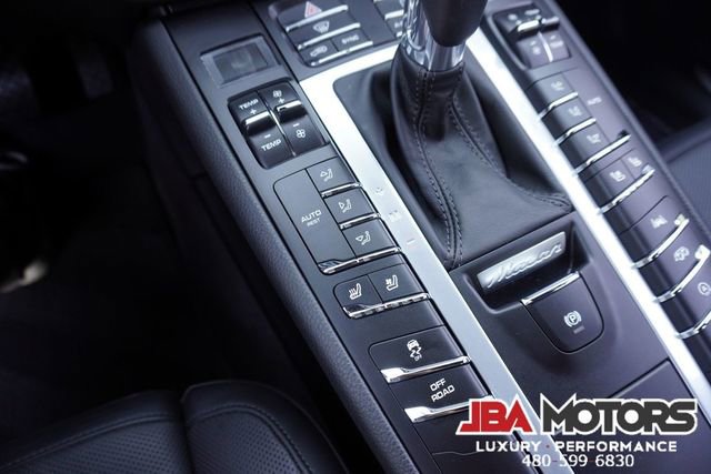 Used 2020 Porsche Macan S image 33