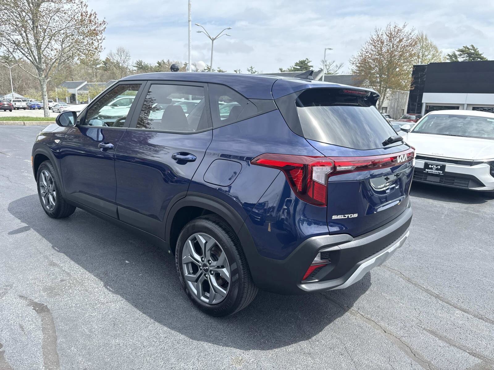 Used 2026 Kia Seltos LX AWD/4WD image 3