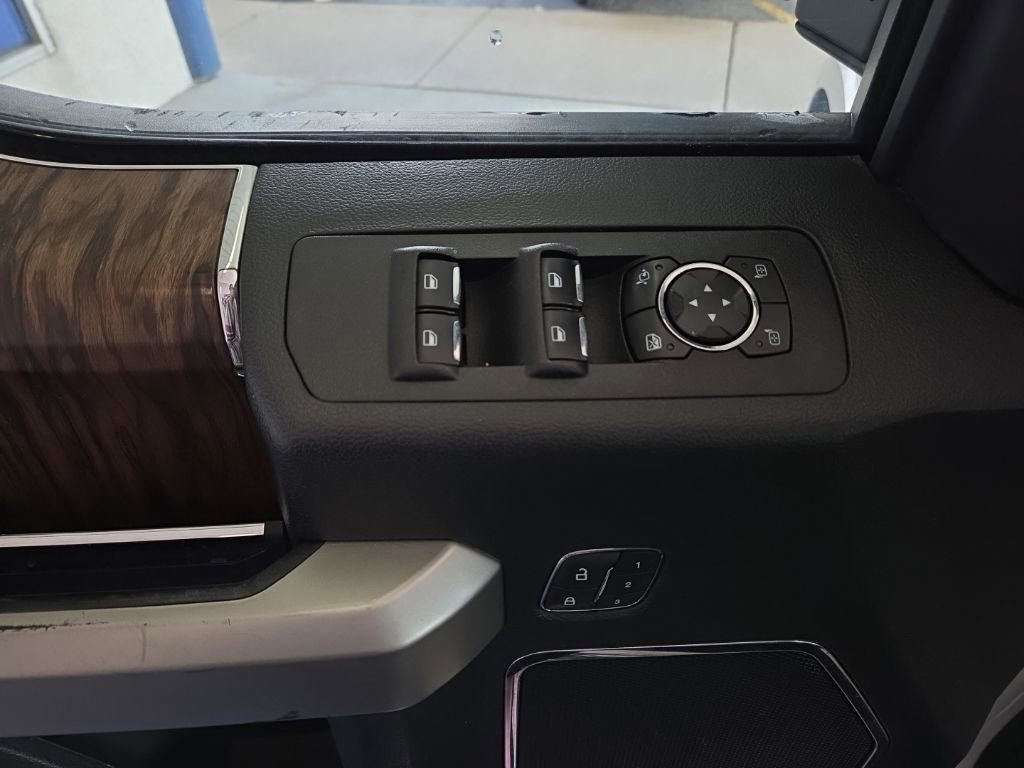 Used 2019 Ford F150 Lariat w/ Max Trailer Tow Package AWD/4WD image 9