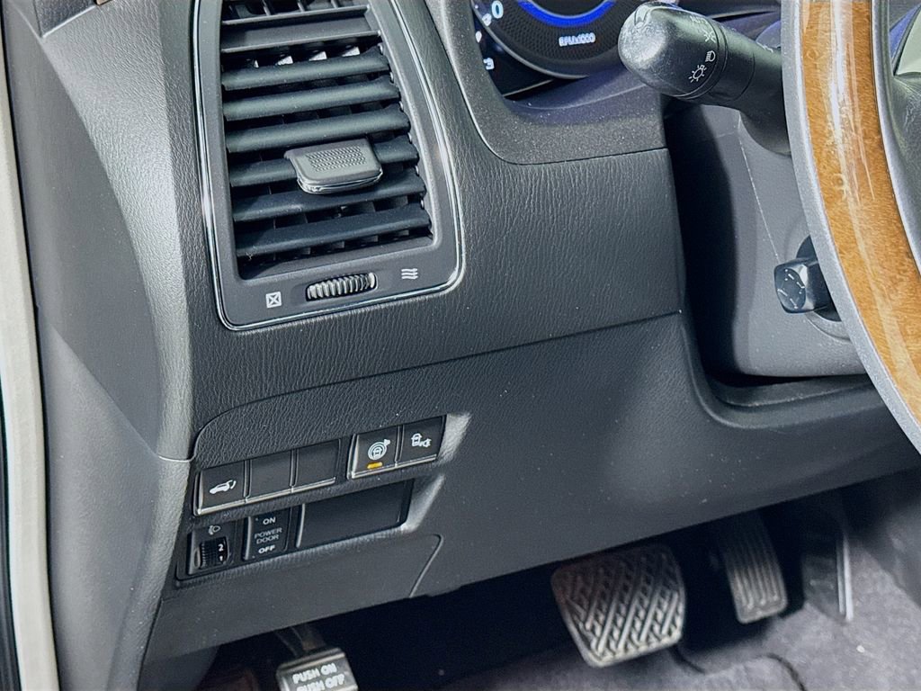 Used 2015 INFINITI QX80 2WD w/ Driver's Assistance Package image 10