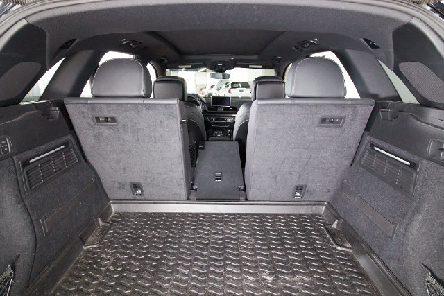 Used 2018 Audi SQ5 Prestige w/ Prestige Package AWD/4WD image 28