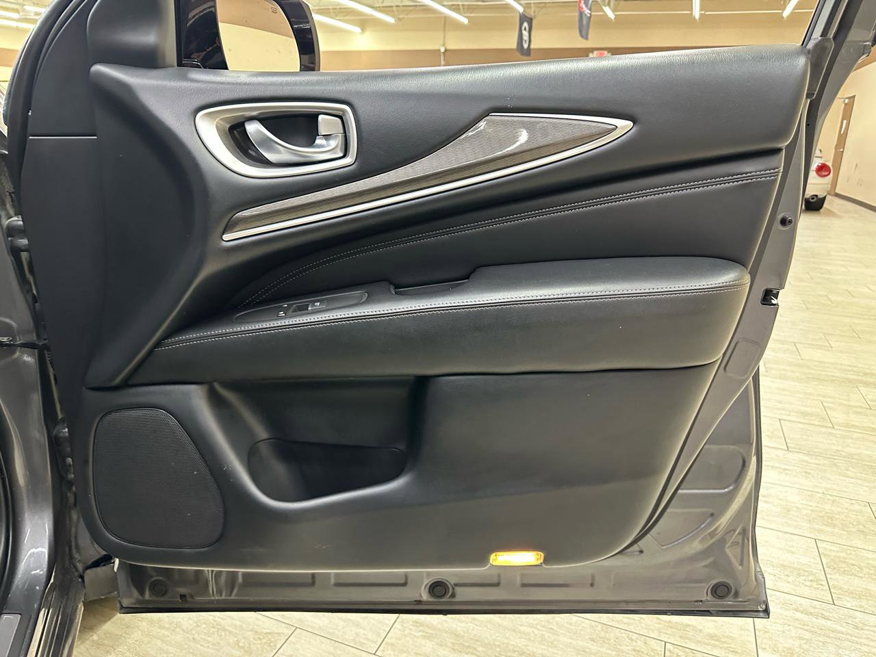 Used 2018 INFINITI QX60 Luxe AWD/4WD image 39