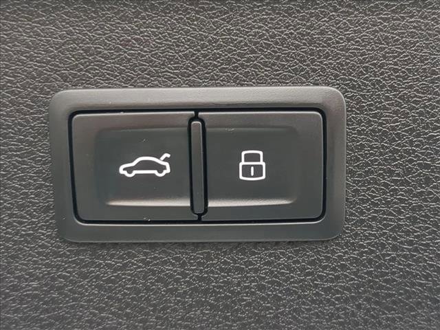 Used 2018 Audi Q3 2.0T Premium Plus image 7