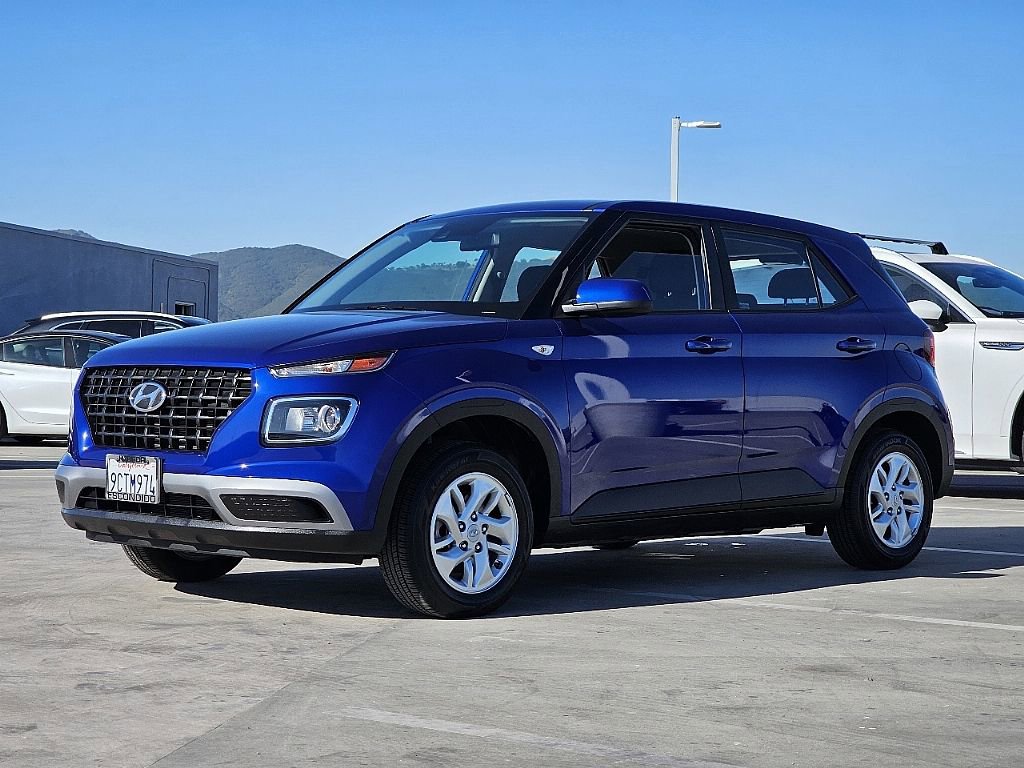 Used 2022 Hyundai Venue SE FWD image 6