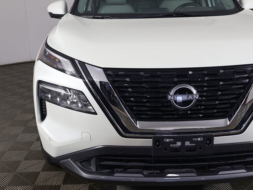 Used 2023 Nissan Rogue SL w/ SL Premium Package image 13