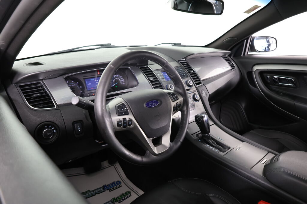 Used 2017 Ford Taurus SEL image 10