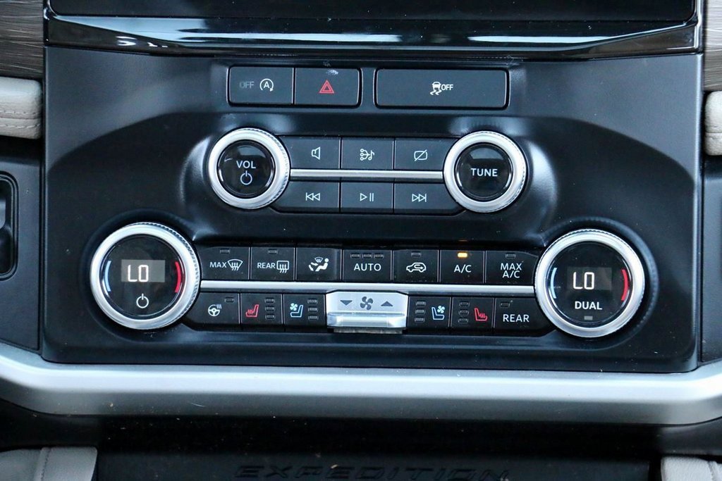 Used 2024 Ford Expedition Max Limited image 30